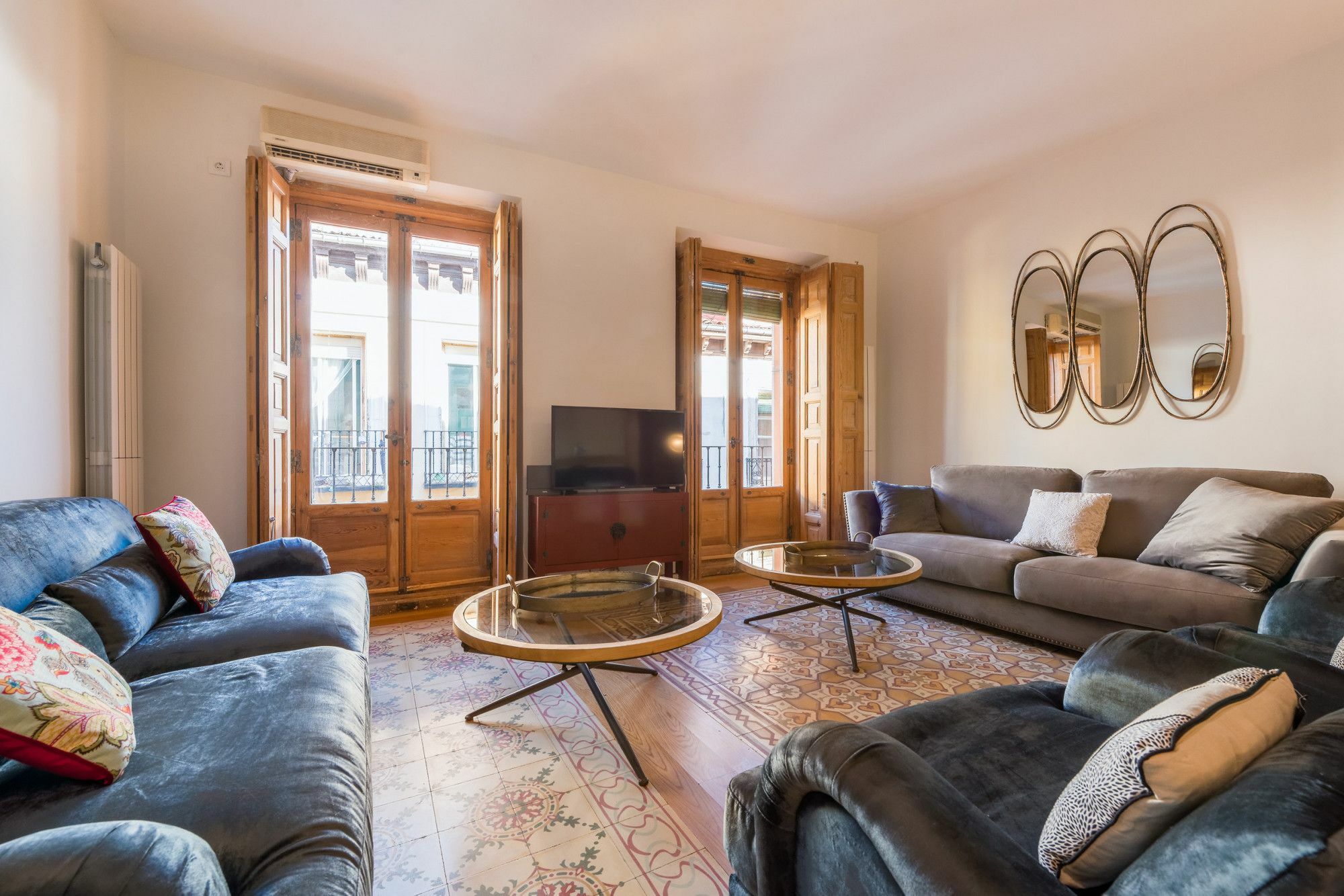 Apartamento Malasana-Gran Via マドリード エクステリア 写真